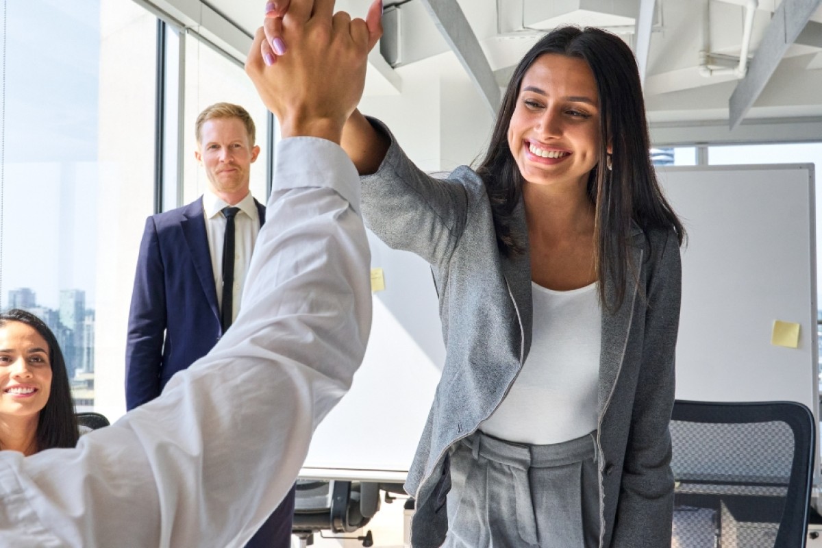 Cómo gestionar y liderar los cambios en la estructura de tu empresa