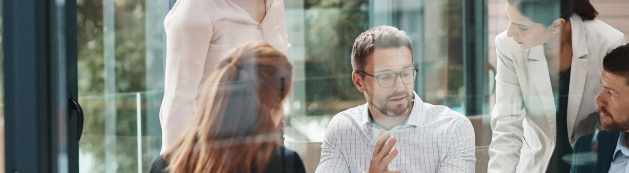 Servicios de consultoría sobre el clima laboral de la empresa